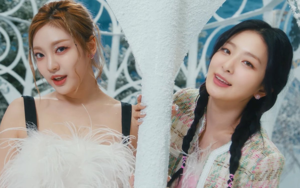 SEULGI WITH WINTER AND NINGNING