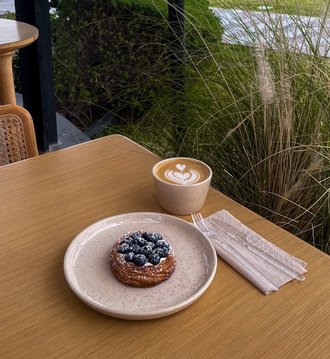 قهوة وريحة مطر ..