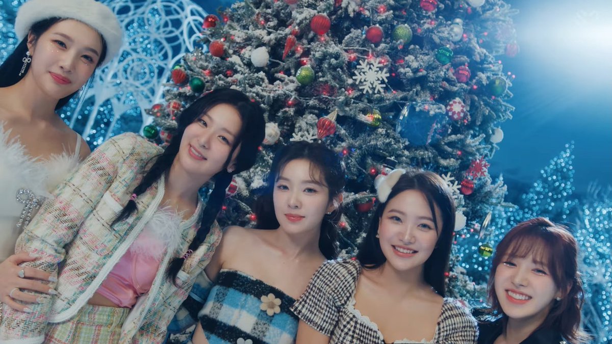 pinkredbie's tweet photo. 💚💛💗💜💙 https://t.co/idLZUN0gqD