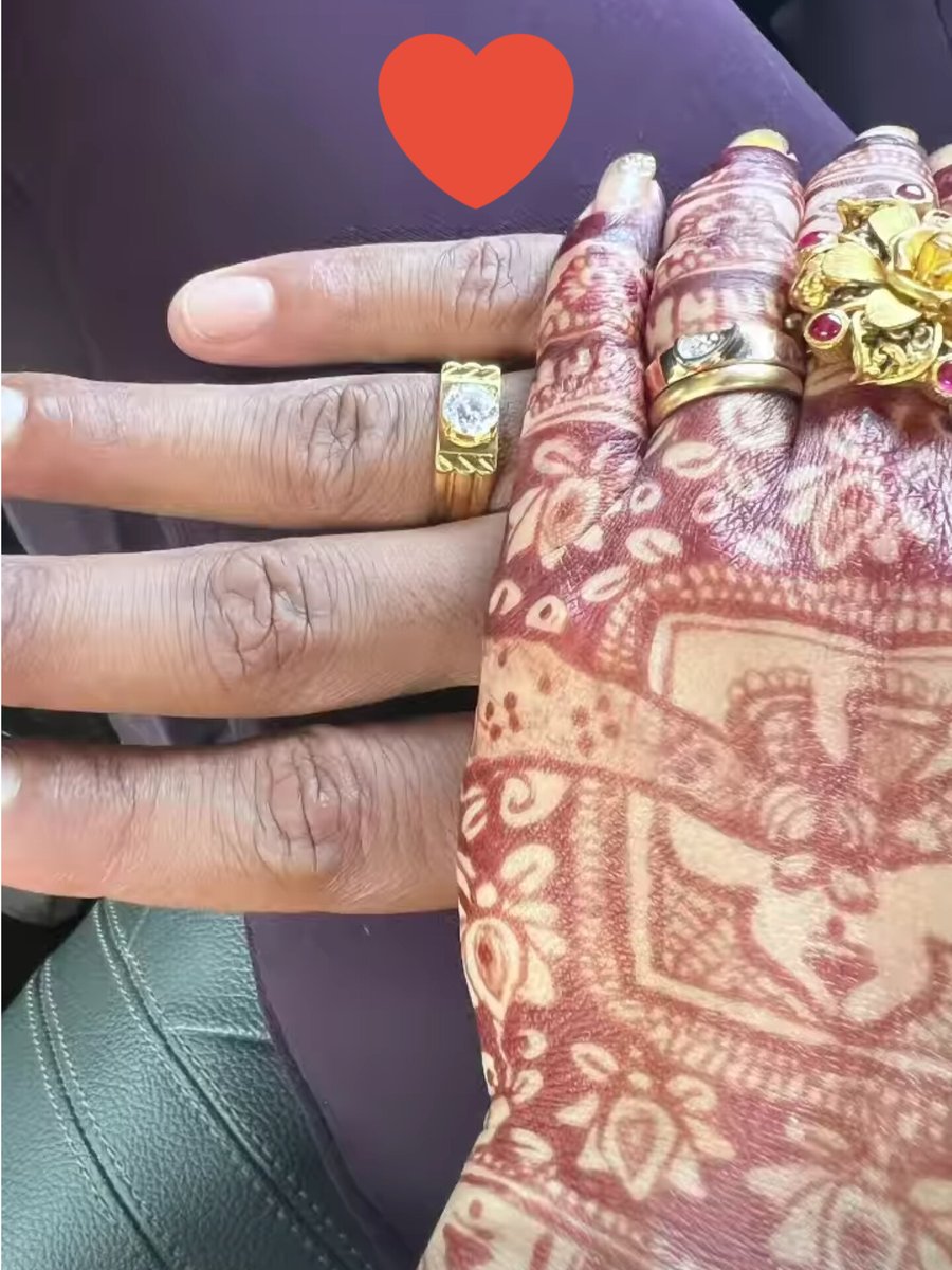 veerakunaparedy's tweet photo. 14.12.22
Finally My Pyaari Behnaa Got married ❤️
So so Happy for youu today will be the best day in our lives 
Wishing you both Many more years of togetherness &amp; Happiness❤️🧿💕 
Stay Blessed and Loads of love to u&amp;jiju @Devoleena_23 
#DevoleenaKiShaadi #DevoleenaBhattacharjee https://t.co/4Rtqv0fAmn