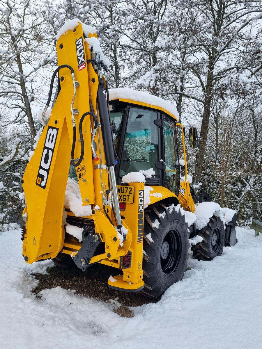 Our Parts, Service and Sales team have been enjoying the snow at our Cheltenham depot!❄️
#holtjcb #jcb #snow #snowfall #winter #christmas #xmas #construction #machine