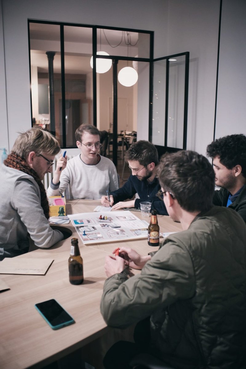sfm_jm's tweet photo. Hier soir, c'était les prolongations de la #RICAI à la maison de l'infectiologie avec la soirée Serious Game du @ReJIF_ et du ReJMiC @sfm_jm 🎲🃏 BacteriaGame, Dawaa et Mikros avec des équipes et des animateurs super motivées ! @mathildelescat @SylvainMeyer87  @LiemBinhLuongN1 https://t.co/8boG58QMAt