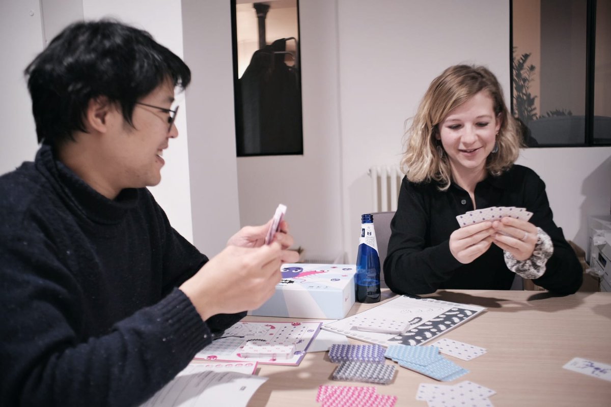 sfm_jm's tweet photo. Hier soir, c'était les prolongations de la #RICAI à la maison de l'infectiologie avec la soirée Serious Game du @ReJIF_ et du ReJMiC @sfm_jm 🎲🃏 BacteriaGame, Dawaa et Mikros avec des équipes et des animateurs super motivées ! @mathildelescat @SylvainMeyer87  @LiemBinhLuongN1 https://t.co/8boG58QMAt