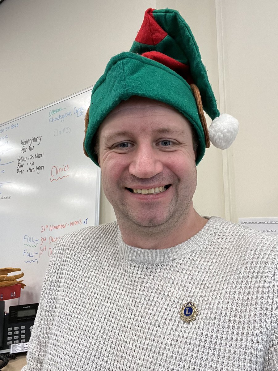 swayoung01's tweet photo. 💉💪Another day #FluFighting - it’s the festive season. Make sure your child has had their Flu Vaccination if they are in Reception to Year 9 

#MyNursingDay https://t.co/eY8omWhkta