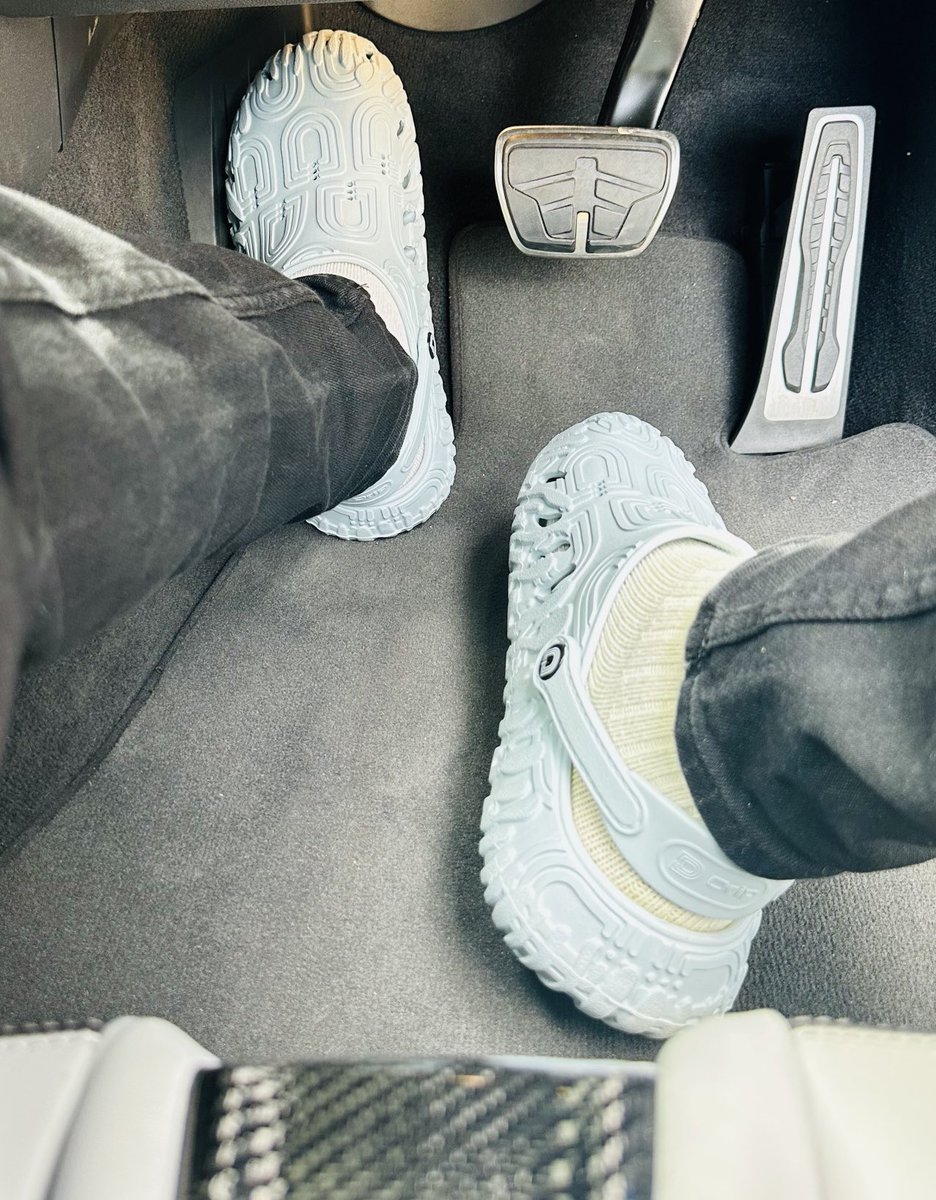 LekauSehoana's tweet photo. With all the amount of Shoes i have, i will always Choose you ❤️, my Frozen Mellowz…

Available now at DRIP STORES!!! https://t.co/itIoHzWX7V