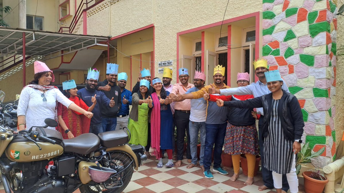 SelfShakti's tweet photo. And then it was time for some peer-to-peer #motivation. Each team member shared what they thought was an untapped potential of other team members. The smiles reflect the outcome of the exercise – don’t they? @utharanarayanan @VenkateshGS64 
#teambuilding #womenempowerment #vision https://t.co/46oGJx6FaP
