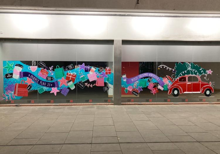 WorcesterBID's tweet photo. Our final window for the season was a biggie! 🤩🎁
We have brightened up this empty unit into an amazing piece of art that can be enjoyed all season.
Thank you to our artists Catt Standen Artist & Chalk it up.
#makeitworc #makeitfestive #makeitworcester #worcestershirehour https://t.co/1LouEVGRqU