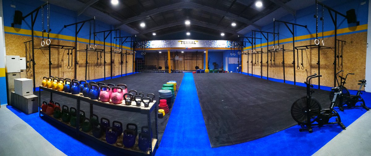CrossfitTerral's tweet photo. Nueva ubicación....nuevo Terral CrossFit!!
#estiempodeterral #terralcrossfit #crossfit #crossfitespana #malaga #spain #andalucia https://t.co/VLVVfBtahP