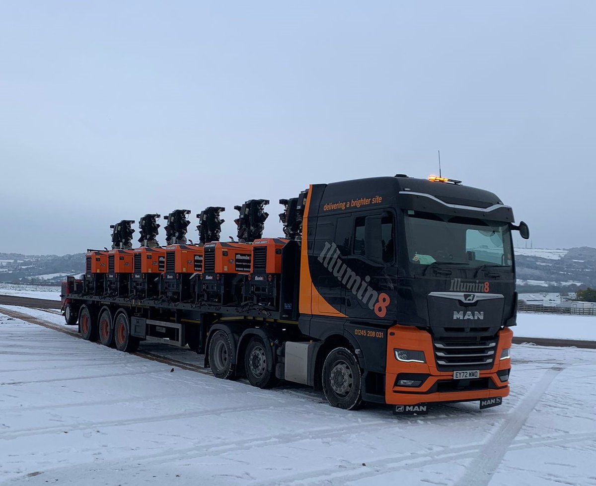 illumin8lights's tweet photo. 🎵“Ain’t snow stopping us now" 

Need some lighting towers delivered? Get in touch with one of the team to find out how: 01245 208031

#mobilelighting #towerlights #eventprofs #plannedworks #eventsindustry #filmandtv #tvproduction #filmset #ledlights #winter #lightingseason https://t.co/YhyaNHRjX2