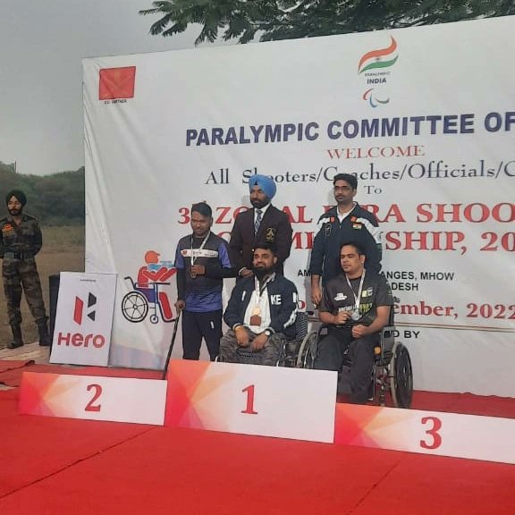 Congratulations to Anmol Sharma who won the Bronze Medal at the Zonal #Parashooting #Championship! 
Huge thanks to Coaches Vinay Kumar & Vijay Singham & #physiotherapists Aditi Patil & Asha Shaikh for all their support!

@AdityaMehtaF

#parasports #bronzemedal #amf #mudhratrust