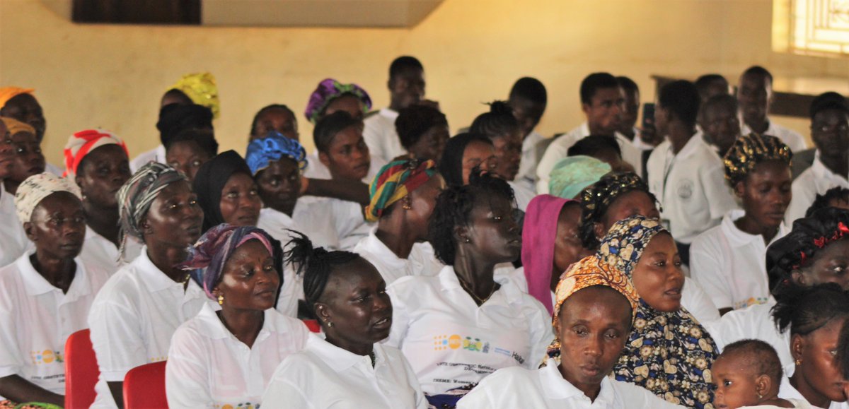 #ObstetricFistula survivors recognized in a ceremony to celebrate their reintegration into communities: 
bit.ly/3UXOXaf