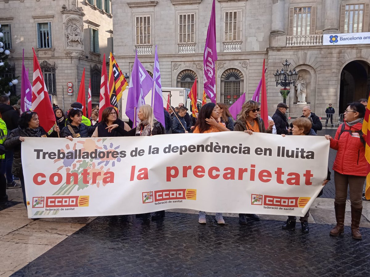 SanitatBllapag's tweet photo. En defensa de la Sanitat Pública #ccoo #bllapag #sanitat_bllapg https://t.co/QeAD9Es3cL