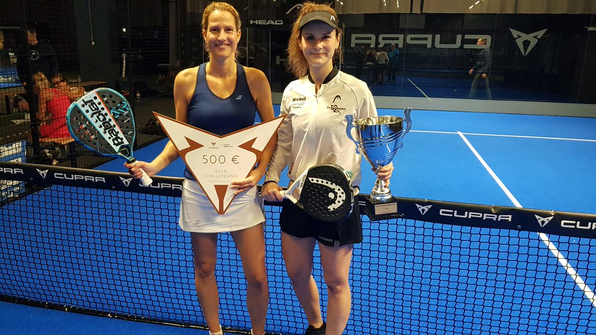 Die #Cupra #GermanMasters im #Padel: Bei den Damen 35 gewannen Corina Scholten und Kiki Kruse.  #DPV #DeutscheMeisterschaften #Padelmania #Padeladdict #Head #head_padel #portico #paediprotect #matchi #Padelfreunde #padelocean #WeArePadel #SportDeutschlandTV