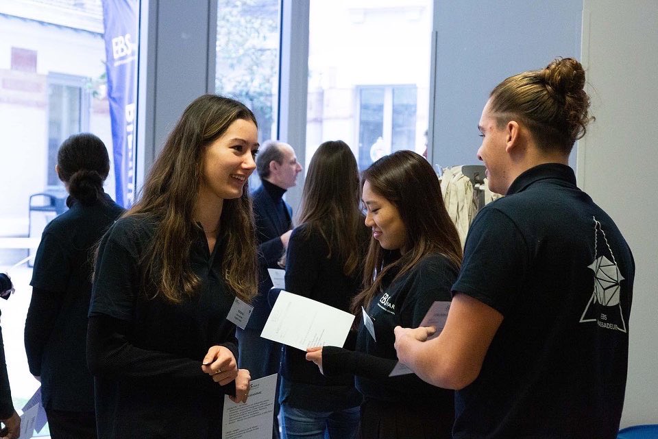 EBS Paris - European Business School tweet media