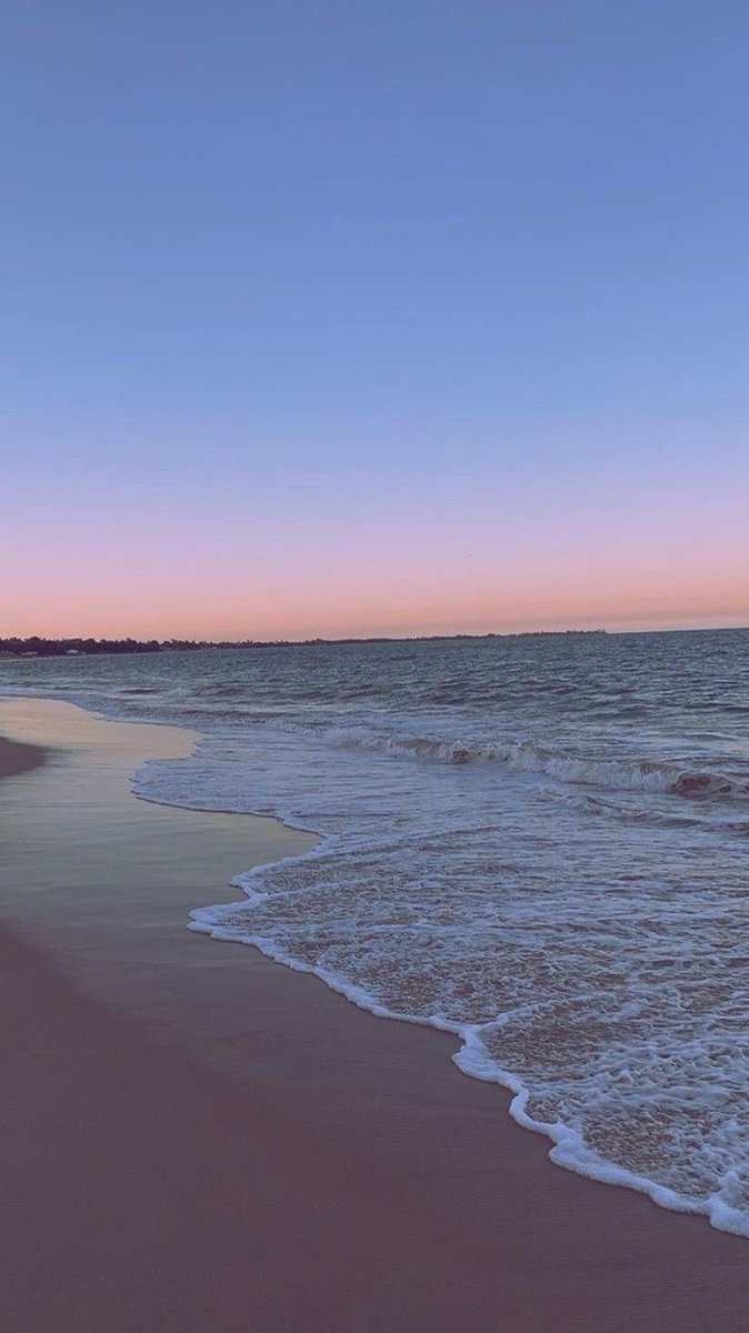 Walks by the ocean 🌊