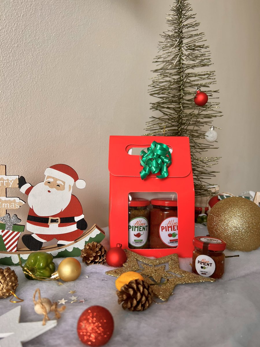 Nos packs de noël font leur come back ! 
⭐️Prix : 8000 fcfa 

⚠️ Les packs de Noël sont en édition limitée, ne perdez pas de temps. 😉

Pour commander vos packs contactez-nous au : 📲 : 225 0768660583