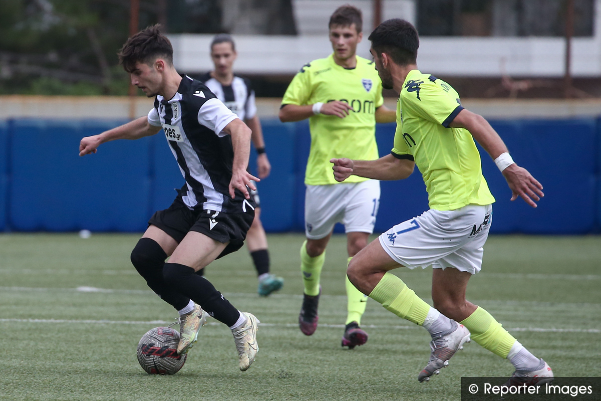 Super_League_GR's tweet photo. Ιωνικός-ΠΑΟΚ 0-1 για το Πρωτάθλημα Super League K19 / Super League U19: Ionikos-PAOK 0-1
#slgr #u19 #matchday12 #ionpaok #Ionikosfc #PAOK #Football https://t.co/bIpTt47XOh