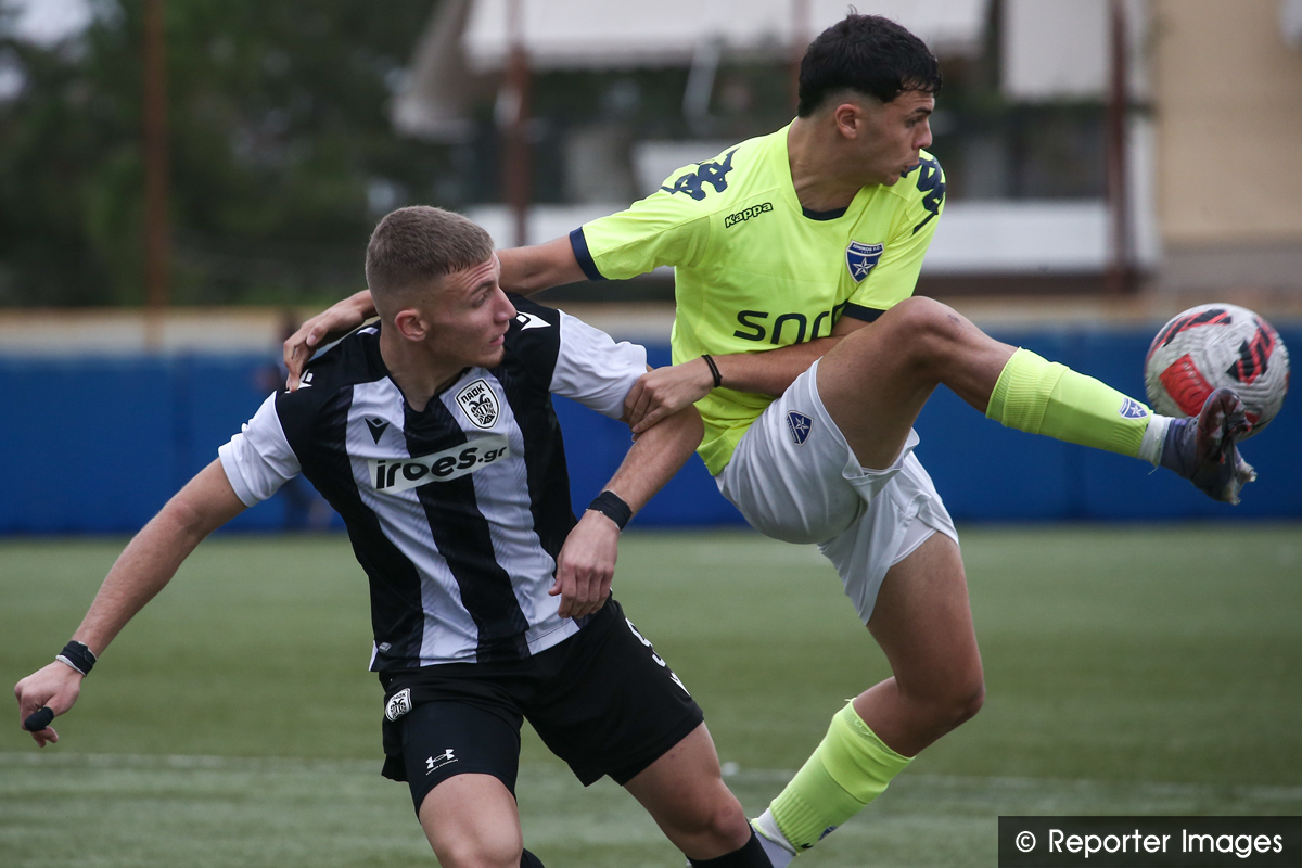 Super_League_GR's tweet photo. Ιωνικός-ΠΑΟΚ 0-1 για το Πρωτάθλημα Super League K19 / Super League U19: Ionikos-PAOK 0-1
#slgr #u19 #matchday12 #ionpaok #Ionikosfc #PAOK #Football https://t.co/bIpTt47XOh