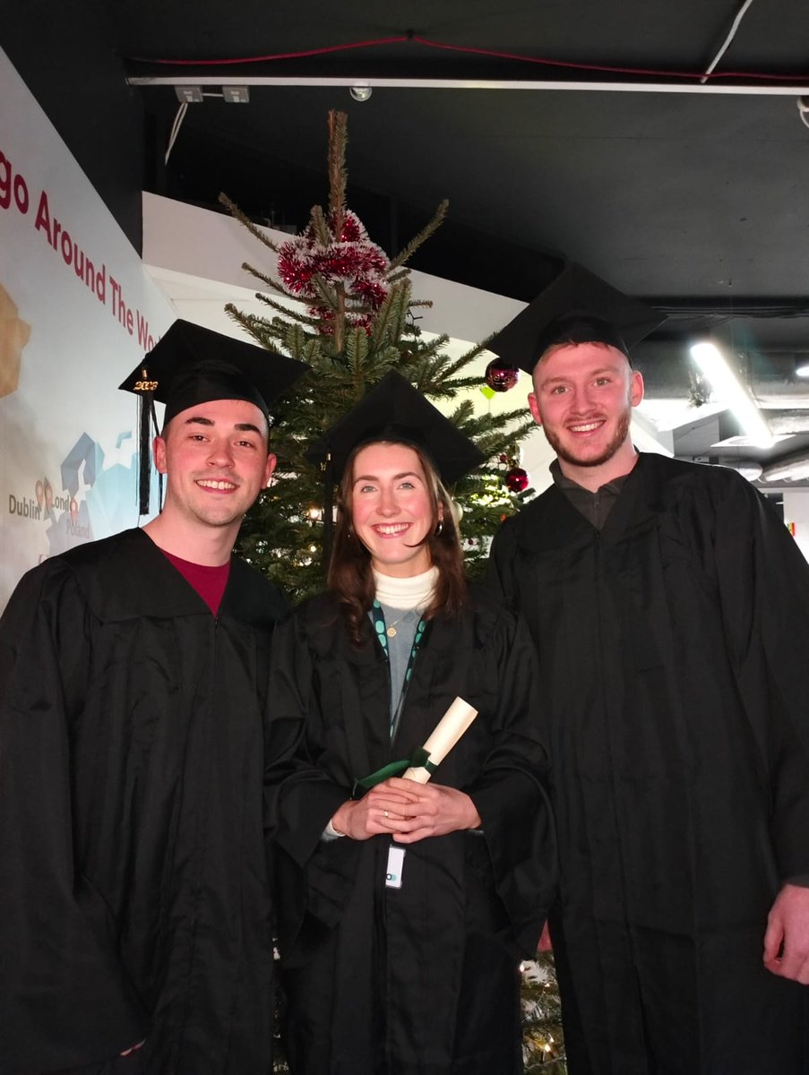 Fenergo's tweet image. First ever Graduation Day at Fenergo! This marks a milestone for our Knowledge Management and Training team, who have recently celebrated Fenergo&apos;s first ever Graduation Day - with gowns and caps!
#LifeAtFenergo #Career #Graduation