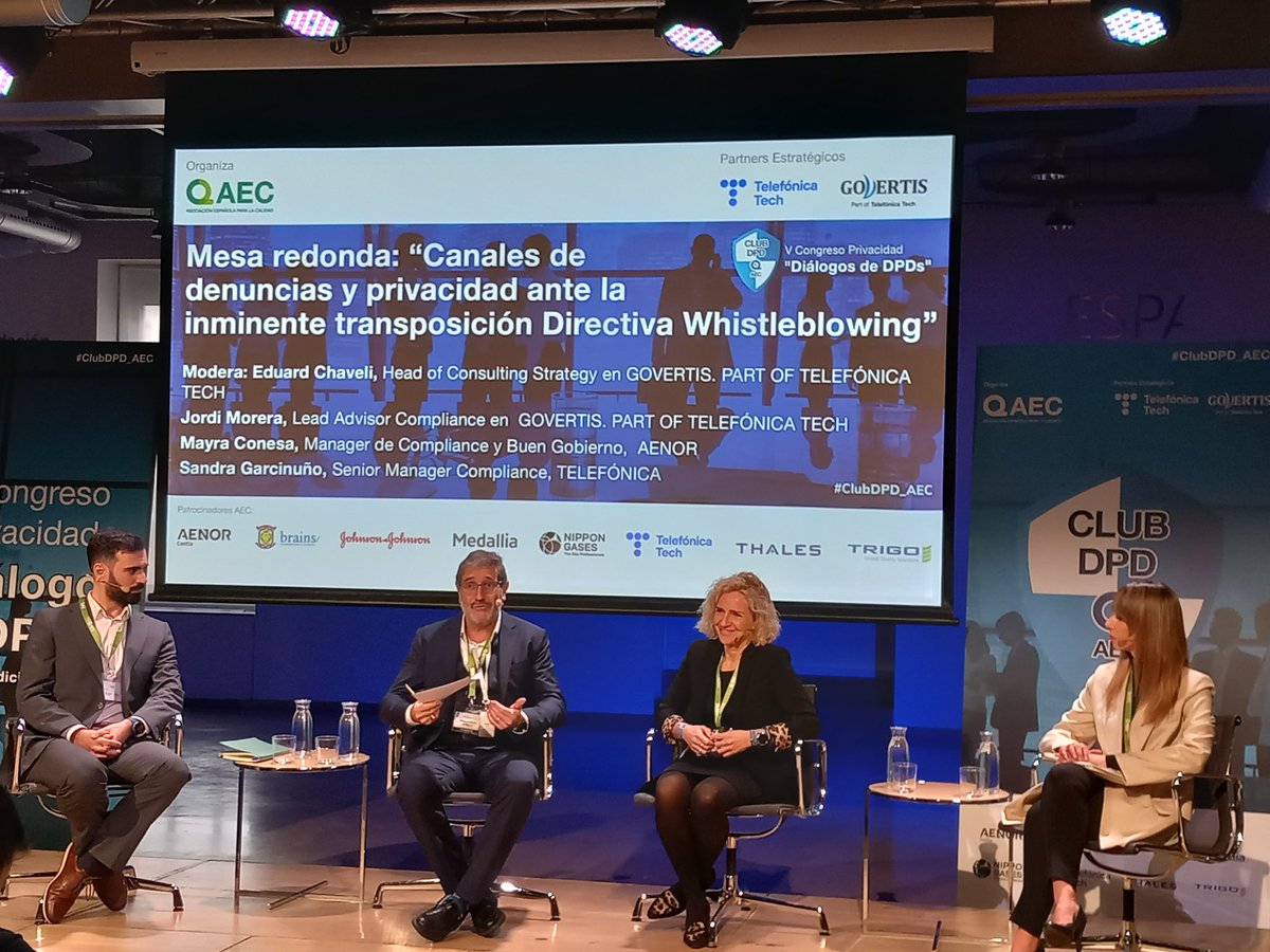 JMMachaconV's tweet photo. #ClubDPD_AEC después de 2 interesantes primeras ponencias, comienza la primera mesa redonda en el V Congreso del Club del DPD de @aec_es https://t.co/jKfR6DoLVO