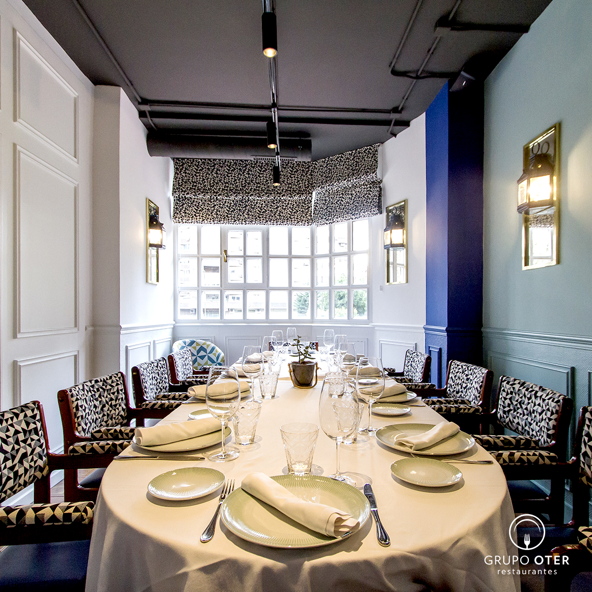 GRUPOOTER's tweet photo. ¡Ven y celebra tu cena de empresa con Grupo Oter! Contamos con espacios reservados para aquellos que quieren más intimidad 🎄💼

#GrupoOter #restaurantes #madrid https://t.co/ToyqMlhg7a