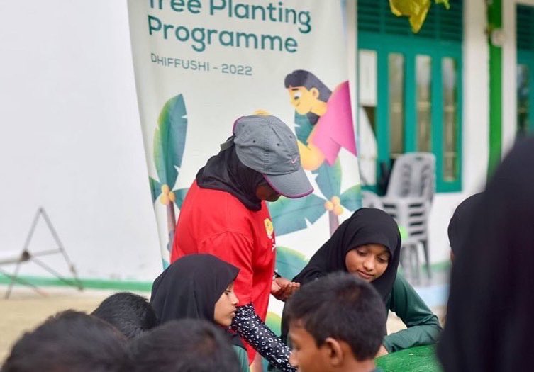 K.Dhiffushi School participated in an awareness session on the importance of coastal afforestation. They were also educated on the importance of preserving seagrass ,seaweeds &amp; drift seeds from plants on the shoreline, to protect the coastal ecosystem.