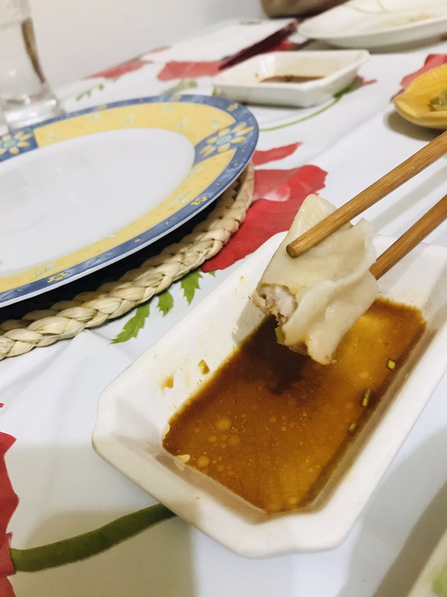 wuhaihong2018's tweet photo. Las primeras #empanadillaschinas #饺子 🥟de otoño-invierno. He querido usar para el relleno la carne picada de cerdo con la #colchina #大白菜🥬 de la temporada @WenzhouSuper . Para la masa, sí, he usado como habitualmente la harina tradicional @harinazamorana @tierradesabor . https://t.co/fAWeqD9ZLI