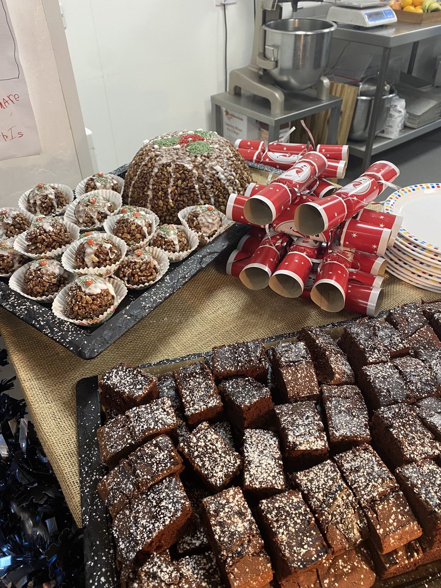 🎄Thank you so much to Caterlink for the most delicious Christmas lunch yesterday! 🎄