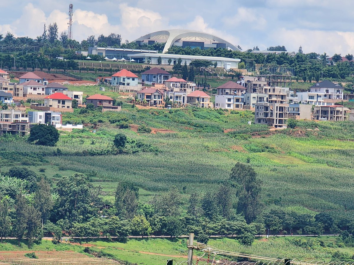 JaneNtunde's tweet image. Kile kihoro cha ku-present kwa decision makers ila view inakuliwaza!🫨😤🤗
#MyAfricanTriangle