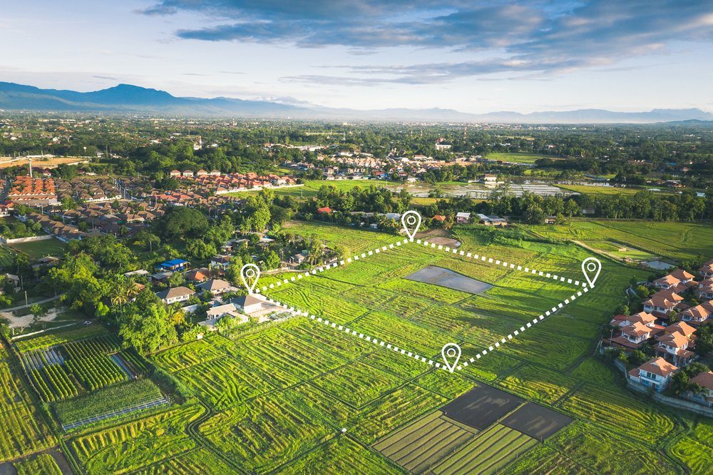 StellcoHomes's tweet photo. How much is your back garden worth? 💷
If you have a piece of land that you could sell off, we will achieve the most valuable planning permission for you > https://t.co/B0z3ys4W7H
#Land #Money #BuildingPlot #SellYourLand #LandDevelopment https://t.co/3z65hgLjoX