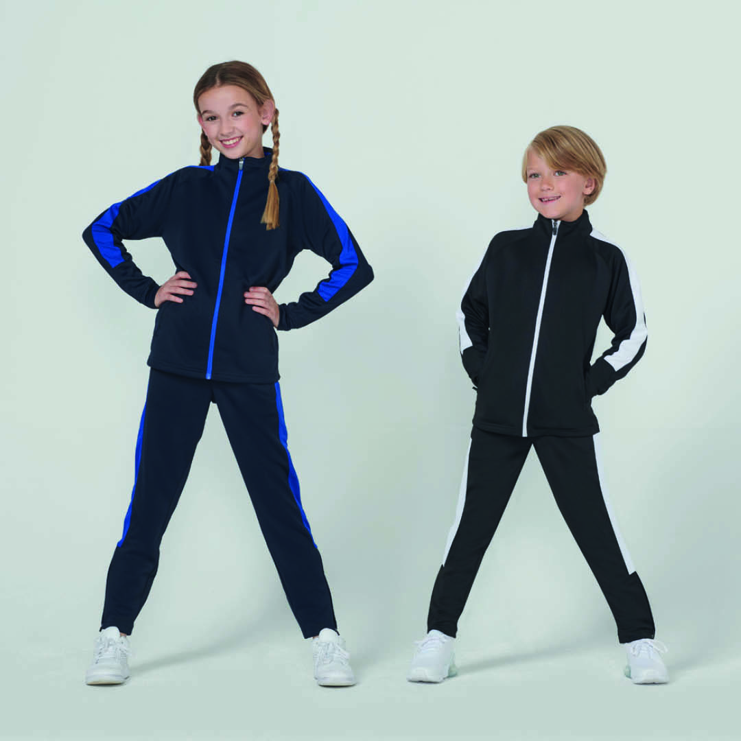 The news you have all been waiting for… catered to supplying big sports teams and schools, our best selling tracksuit for Kids' is now launching in smaller sizes for 2023, now offering kids' sizes 3/4 - 13 years.

#newsize #teamwear #tracksuit #findenandhales