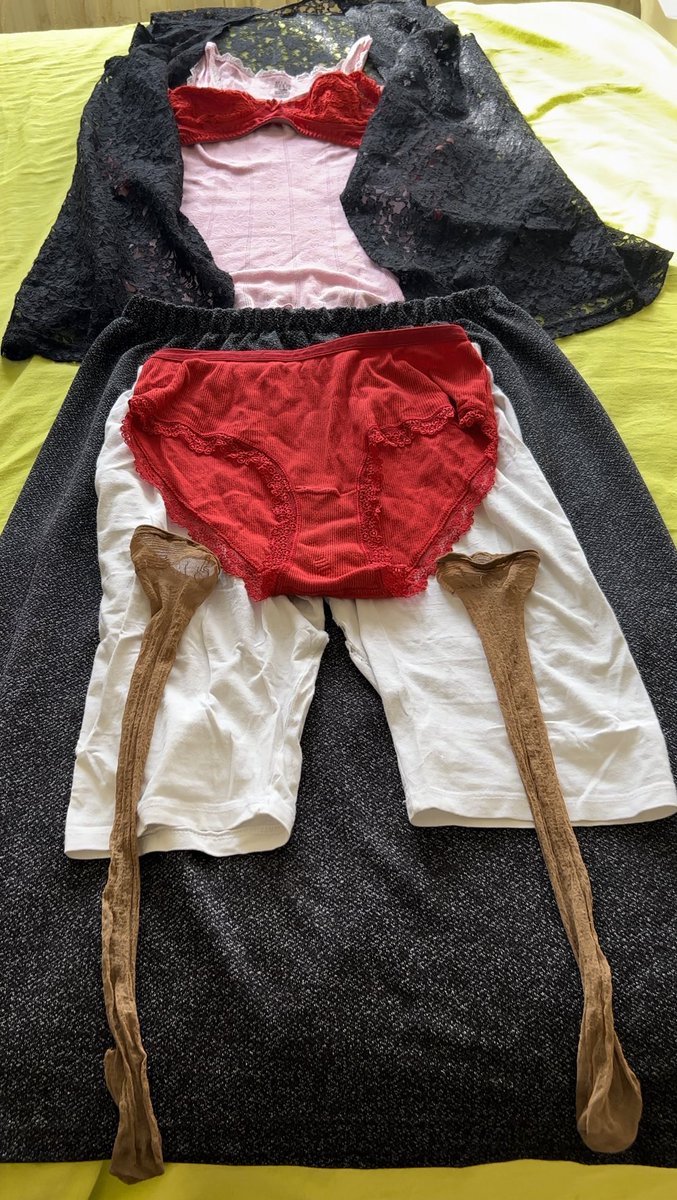 Kombin yaptım kimse yokken nasıllar ama