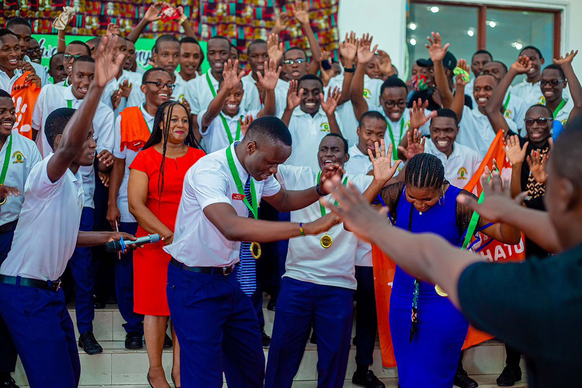 New partner alert: 🥁 <a href="/Greathopetz/">Great Hope Foundation</a> 👈

Their mission? Building an empowered, developed, and responsible young generation that contributes significantly to the social, economic, and political development of the continent.

Check them out!😌

#WelcomeWednesday #SFFrockstars