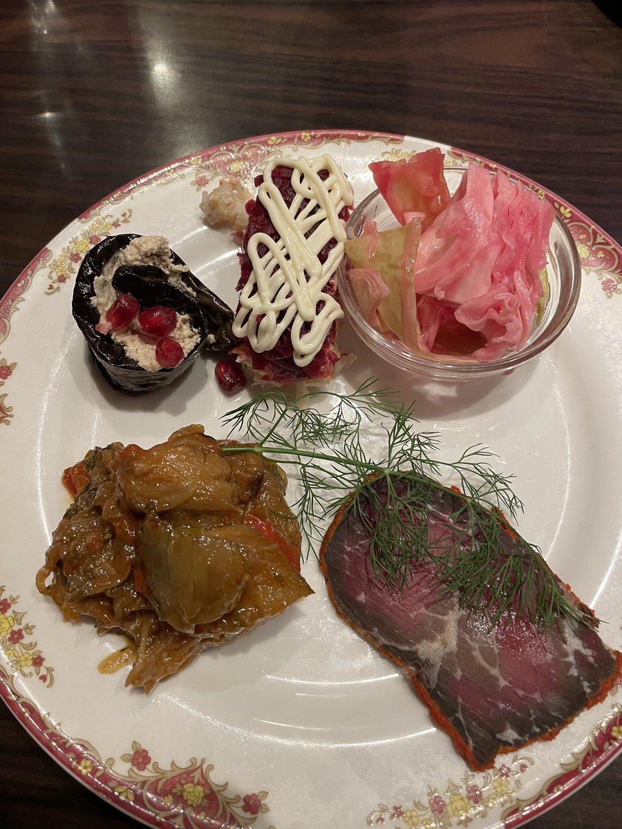 winetoetc's tweet photo. 駐日ジョージア大使のティムラズ・レジャバさんのツイートをフォローしてから無性にジョージア料理🇬🇪が食べたくなって、吉祥寺食べに行きました！異国の味なのに食べやすくて好みの味。ジョージアワインも美味しかったです。#ティムラズ・レジャバ　#ジョージア　#吉祥寺　#私の食卓 https://t.co/cV2PSHZeg4
