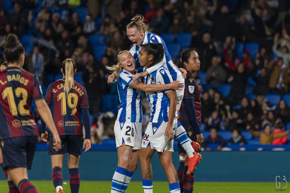 📸⚽️ FOTOGALERÍA | <a href="/RealSociedadFEM/">Real Sociedad Femenino</a> - <a href="/LUDfemenino/">Levante UD Femenino</a> 

🗓️ (14/12/22) Jornada 12 <a href="/LigaF_oficial/">Liga F</a> 

🔗:photos.app.goo.gl/RDYu5uRohXZNR6…

#RealSociedad #Futfem #LigaF
