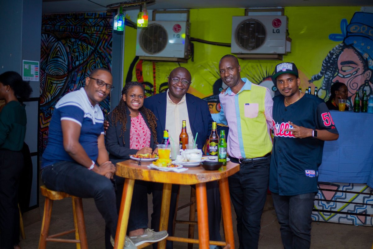 AFKampala's tweet photo. With a big heart, #AFKampala wishes you all a warm and cheerful holiday season and a happy new year!
NB: @AFKampala shall close for the festive season on 22nd Dec. 2022 (at noon) and open on 4th Jan. 2023.

#teamafk
#endofyearparty2022 
#alliancefrançaisekampala 
#craftyourfuture https://t.co/9aJfQkcssQ