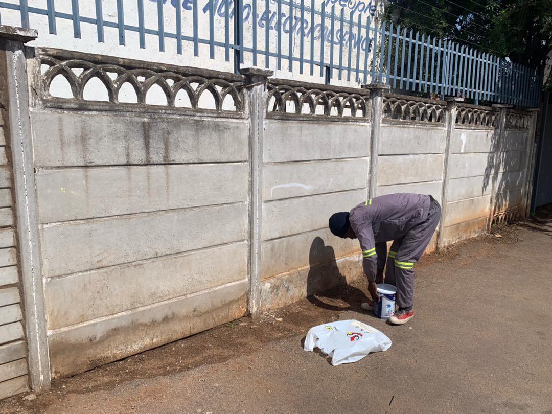 joyrukanza's tweet photo. Painting the city green!💚 #albumloading https://t.co/7cWSd1PdaK