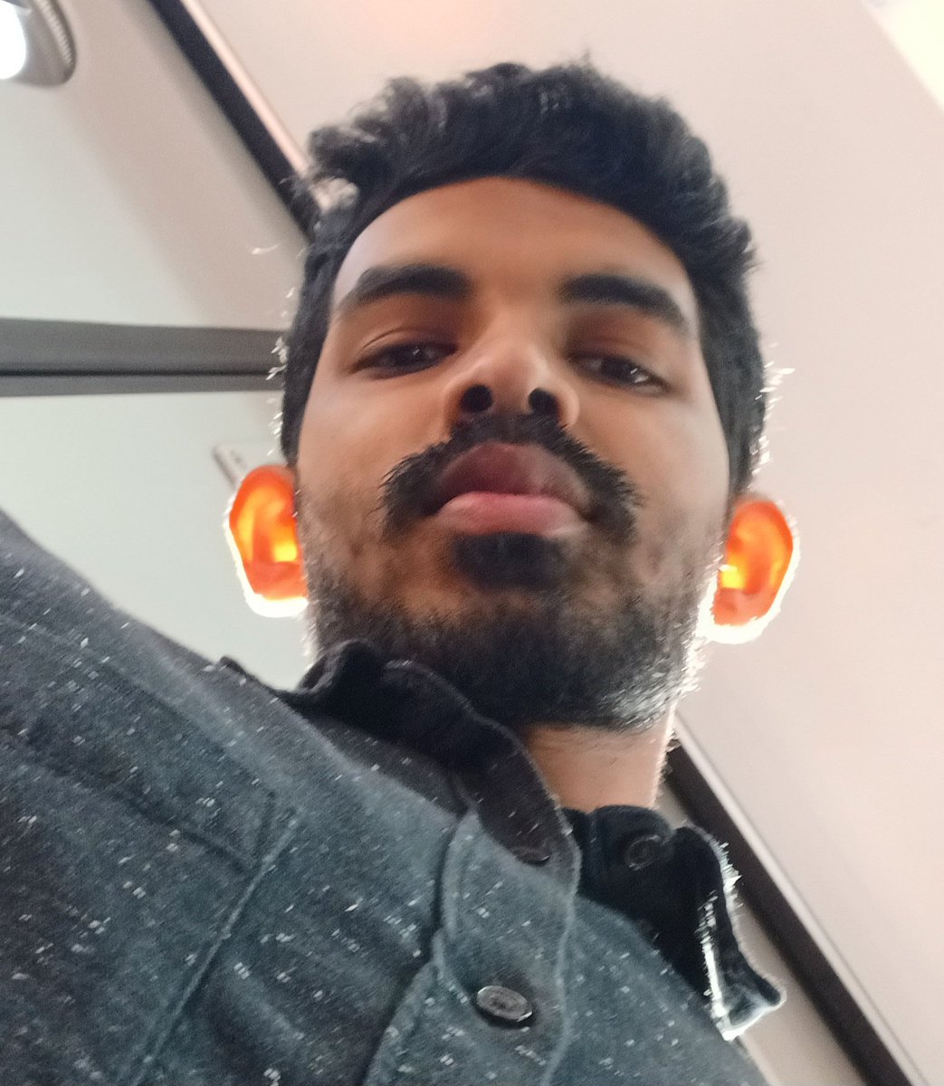 akyanaakhil5's tweet photo. Sun kissed Skin 🌞 https://t.co/OwwayfdDsl