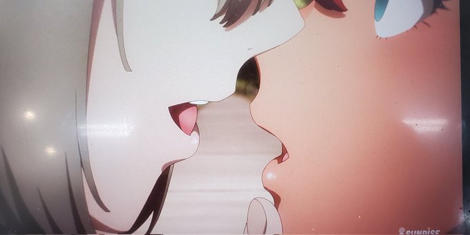 5号さあ、舌入れる気満々じゃねえかw #水星の魔女 