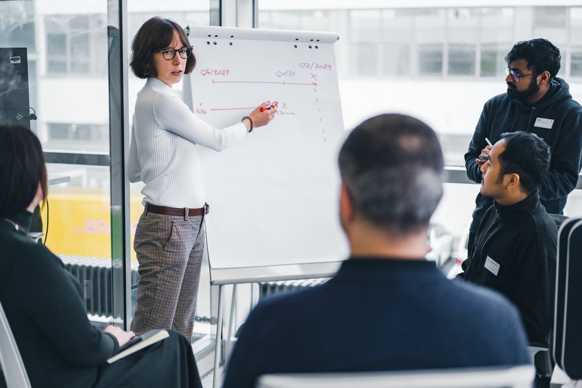 With the number of #WomenInAviation rising, few decide to pursue more than one path into the industry. And then there’s Barbara, a woman who set out to have it all. This is the story of how she got her feet wet in #aviation &amp; why she’s here to stay: 

bit.ly/VC-Blog-WIA-Ba…