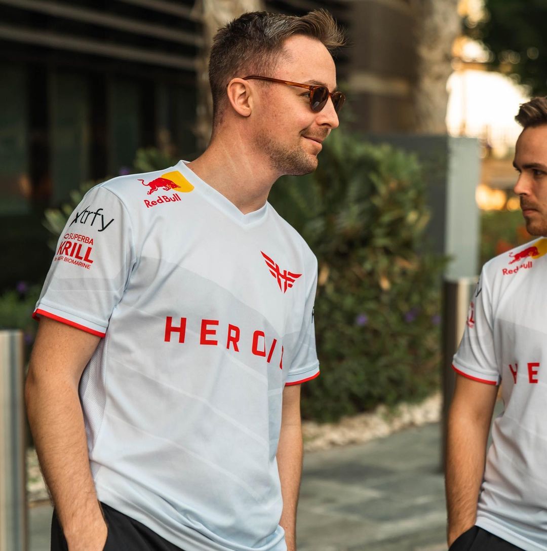 The best CS:GO team in the world, <a href="/heroicgg/">HEROIC</a>, is going up against <a href="/OGesports/">OG</a> today at <a href="/BLASTPremier/">BLAST Premier 💥</a>. We wish <a href="/caspercadiaN/">cadiaN</a> and the rest of the team the best of luck 🤞 

Wanna look like cadiaN, get your Cloos frames at: christopher-cloos.com