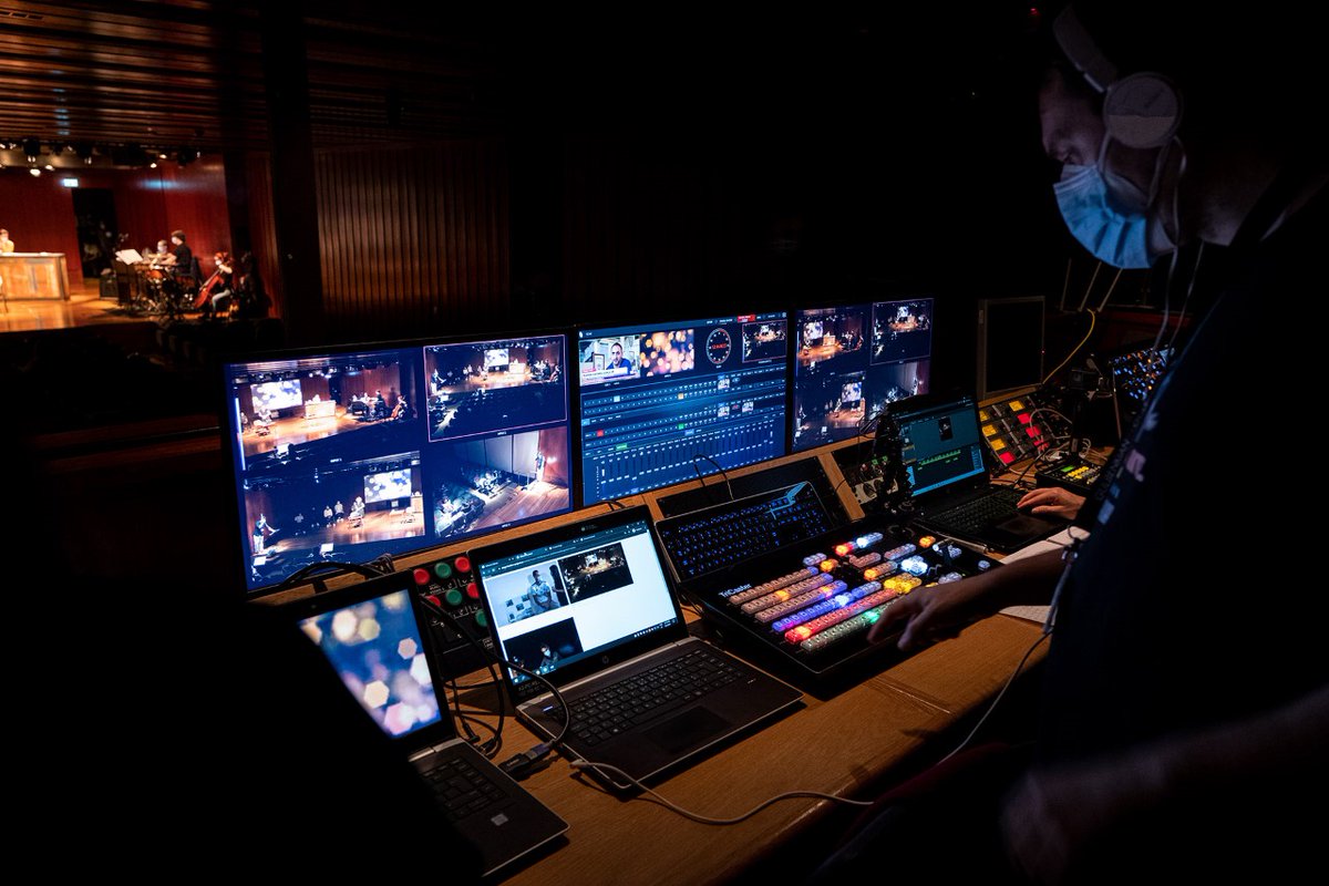 The #TractionWiki🟰 everything you need to know about our #Technology:

🔧 #CoCreationStage
🔨 #CoCreationSpace 
🧕 Face and Object Recognition
🔠 #EncodingAPI
📽️ Pre-Recorded #ContentAdaptation
🧑‍🤝‍🧑 #SocialVR 
📺 #Immersive Adaptive Player 

➡️traction-project.github.io/index.html