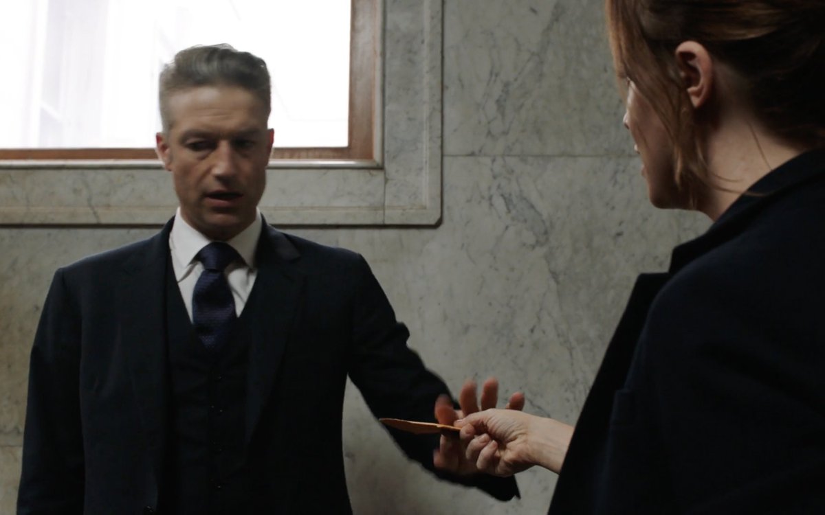 rollinsxcarisi's tweet photo. Carisi not telling Muncy about his surprise wedding that the rest of the squad were attending even though she handed him the RINGS he dropped is so REAL akjdhakjd #SVU https://t.co/EsiZcl9SAM