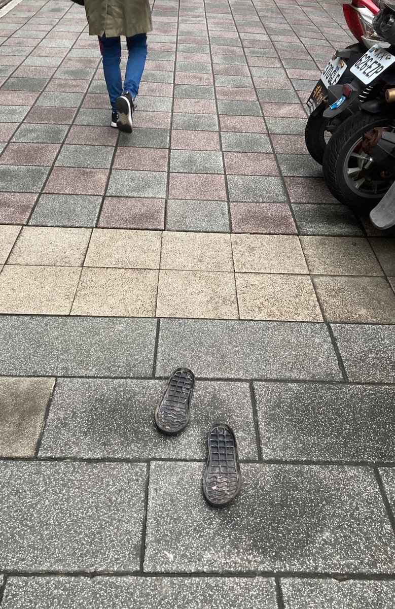 itisfuntoo's tweet photo. FUN TOO’s view••• 3D footprints https://t.co/pVMWSrnqoV
