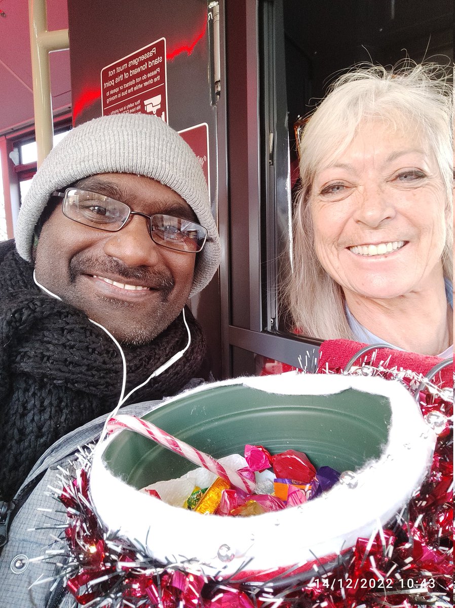 _DuraiArun's tweet photo. Christmas has arrived in Route 38. @on_lothianbuses https://t.co/pLL7U3zgT8