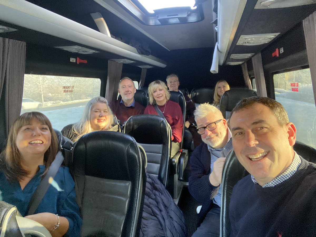 elainekjohnston's tweet photo. Disappointed racing cancelled @NewburyRacing so on the way to Oxford for a lovely day out out ๐#planb #worksxmasdo #friendship https://t.co/svIIIdDn7c