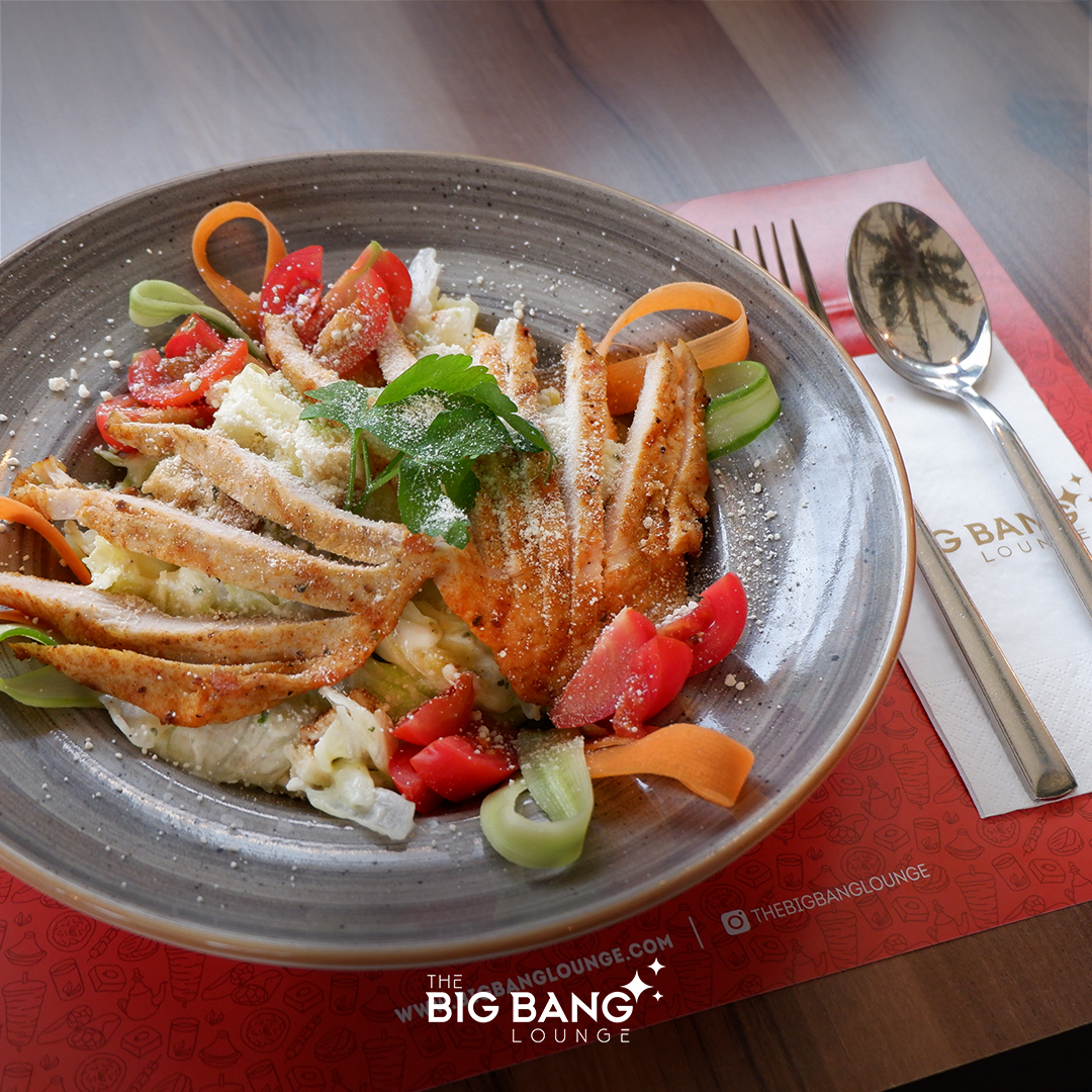 Doyurucu, lezzetli, besleyici...
Tavuğun en sevdiğimiz hallerinden biri 🤗
#bigbang #ataşehir #salata #tavuklusalata #sağlıklıbeslenme #sağlıklıyaşam #doyurucu #lezzetli