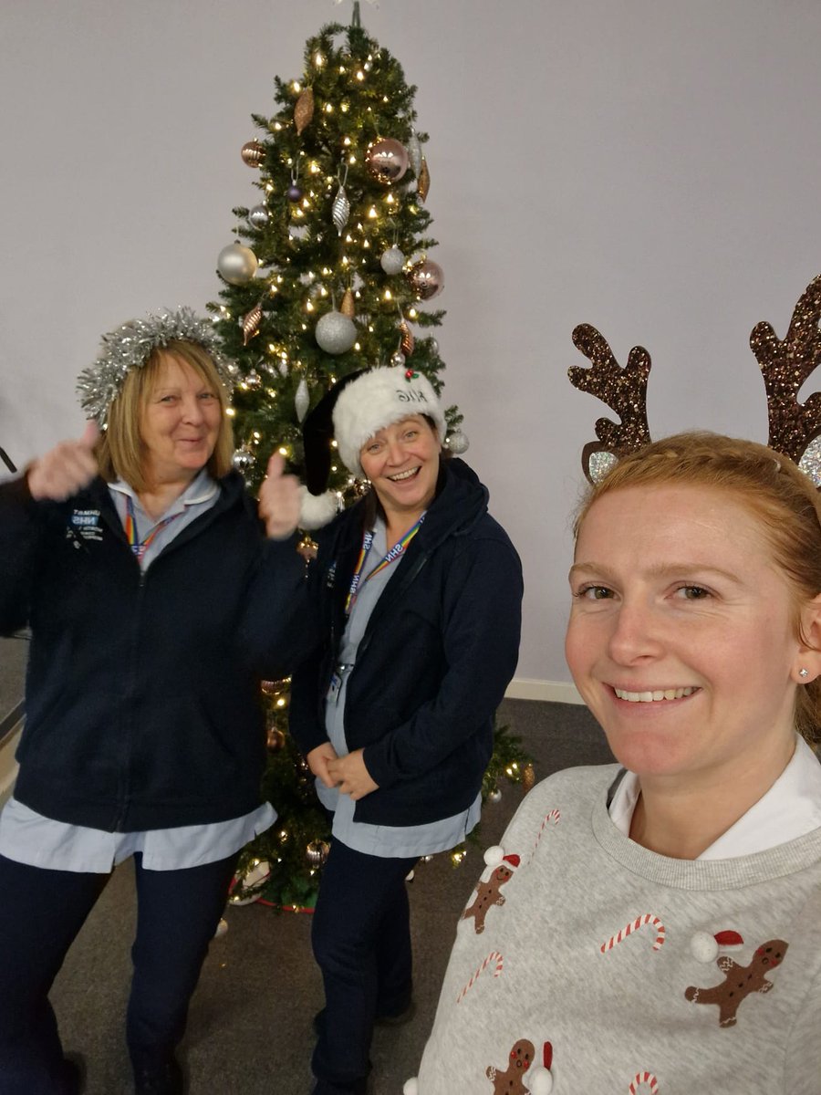 Pulmonary Rehab Christmas Content 

Kings this morning, the glamourous PR team are embracing the festive season
As Rudolph we have Jenny
Liz, the Christmas Angel with tinsel halo
Sharon we have her modelling the bah humbug hat

Patients are doing their exercises with bells on 🎄