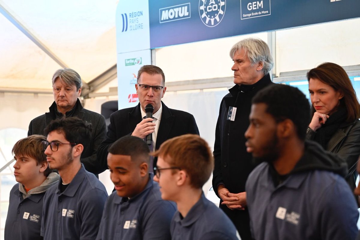 lasarthe_72's tweet photo. Inauguration du Garage école d’ Allonnes, en présence de Samuel Chevallier, Président de la Commission Emploi, Insertion et Logement, représentant Dominique Le Mèner, Président du #CD72, Christelle Morançais, Présidente des @paysdelaloire, et Pierre Fillon, Président de l’ACO. https://t.co/rzZ5mZsheZ