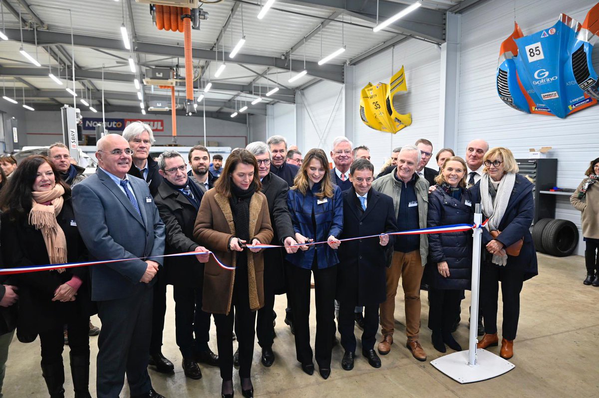 lasarthe_72's tweet photo. Inauguration du Garage école d’ Allonnes, en présence de Samuel Chevallier, Président de la Commission Emploi, Insertion et Logement, représentant Dominique Le Mèner, Président du #CD72, Christelle Morançais, Présidente des @paysdelaloire, et Pierre Fillon, Président de l’ACO. https://t.co/rzZ5mZsheZ